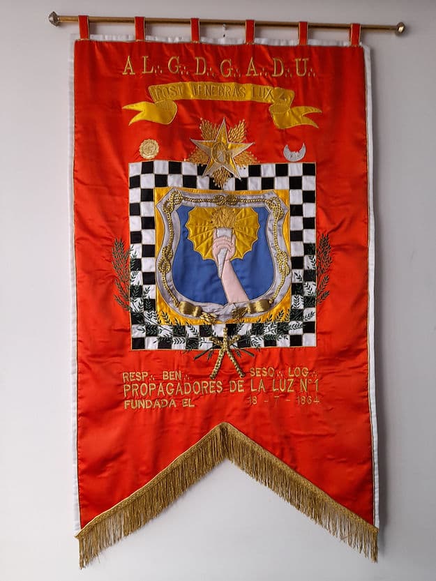 Estandarte Log ∴ Propagadores de la Luz N°1